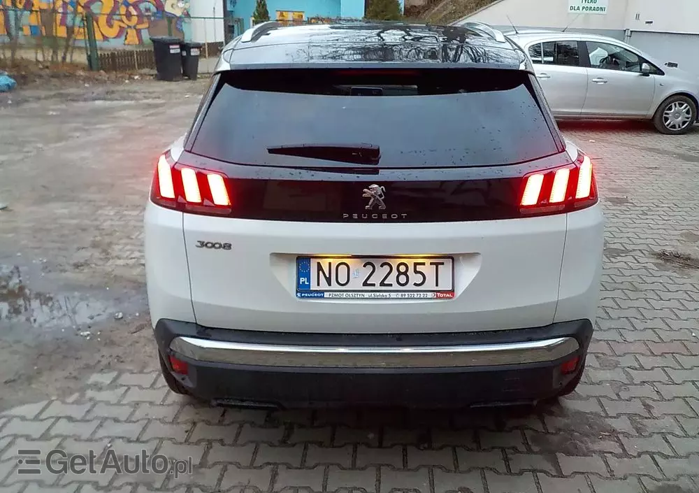 PEUGEOT 3008 1.2 PureTech GPF Allure S&S