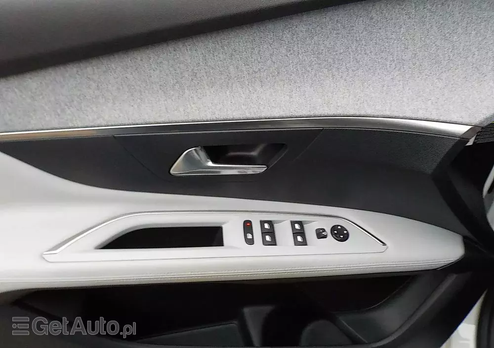 PEUGEOT 3008 1.2 PureTech GPF Allure S&S
