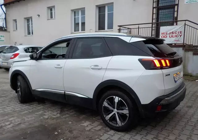 PEUGEOT 3008 1.2 PureTech GPF Allure S&S
