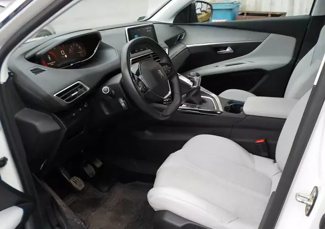 PEUGEOT 3008 1.2 PureTech GPF Allure S&S