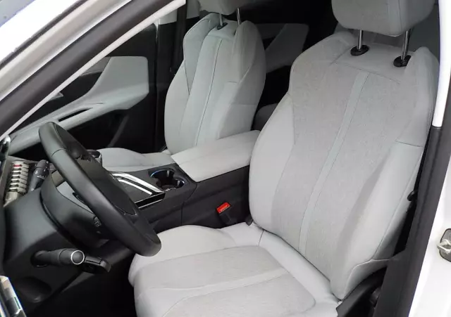 PEUGEOT 3008 1.2 PureTech GPF Allure S&S