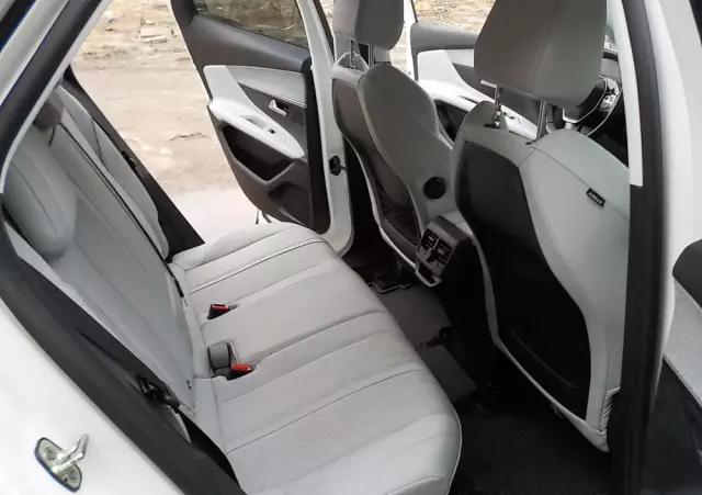 PEUGEOT 3008 1.2 PureTech GPF Allure S&S