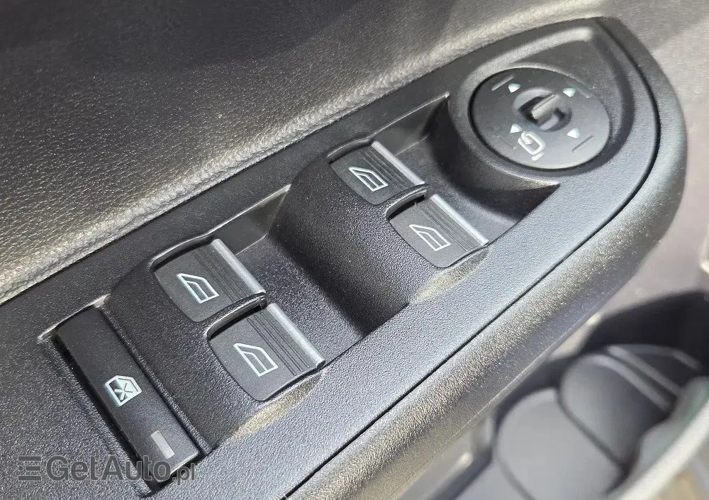 FORD B-MAX 1.4 SYNC Edition