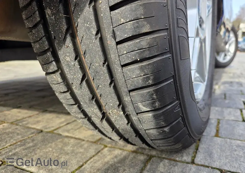 FORD B-MAX 1.4 SYNC Edition