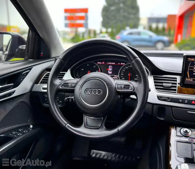 AUDI A8 4.2 TDI DPF quattro tiptronic