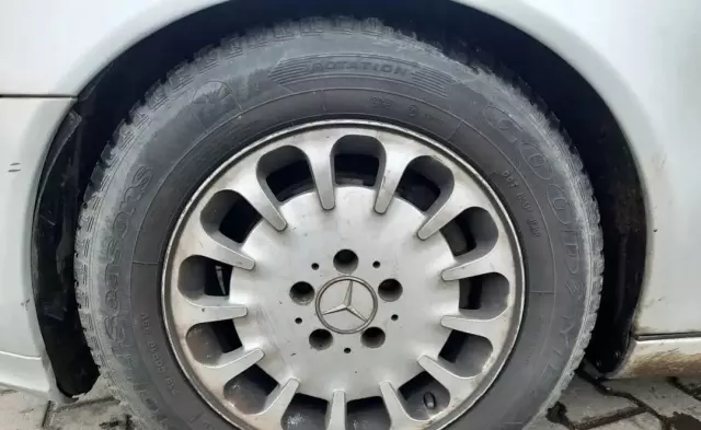 MERCEDES-BENZ Klasa E 