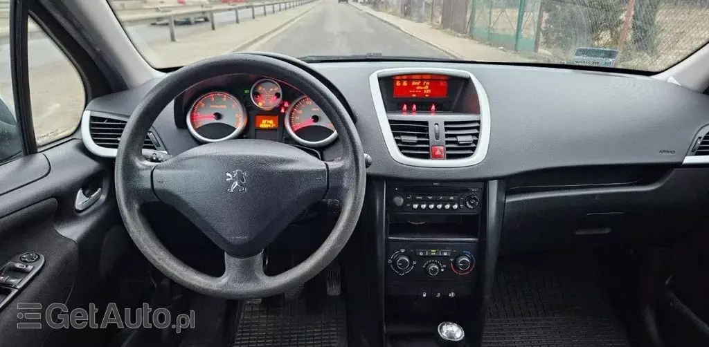 PEUGEOT 207 