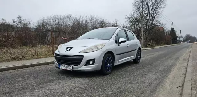 PEUGEOT 207 