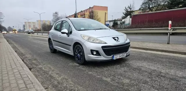 PEUGEOT 207 
