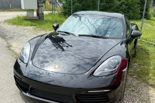 PORSCHE 718 Cayman 