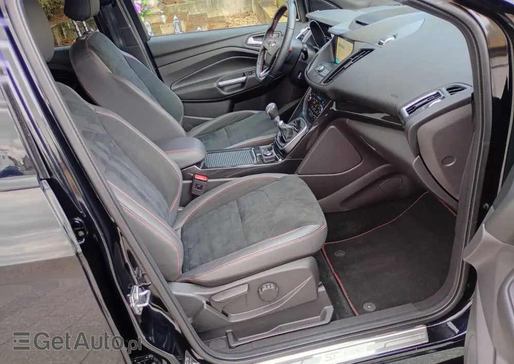 FORD Kuga 1.5 EcoBoost FWD ST-Line