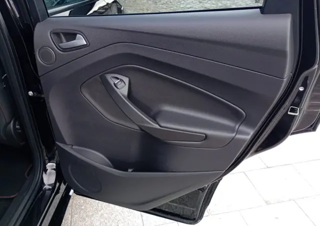 FORD Kuga 1.5 EcoBoost FWD ST-Line