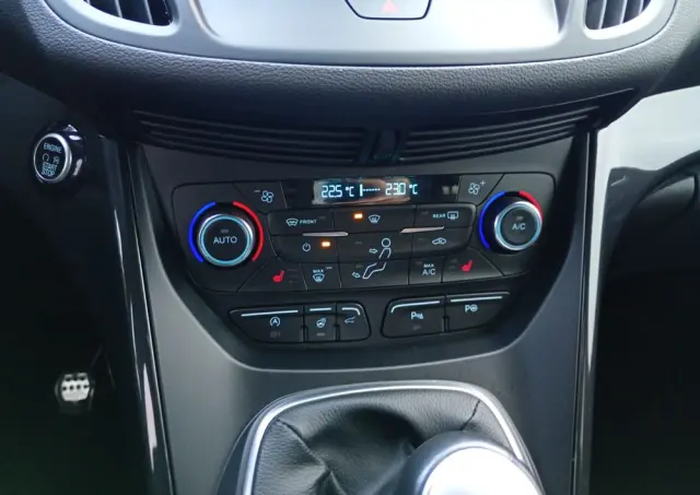 FORD Kuga 1.5 EcoBoost FWD ST-Line