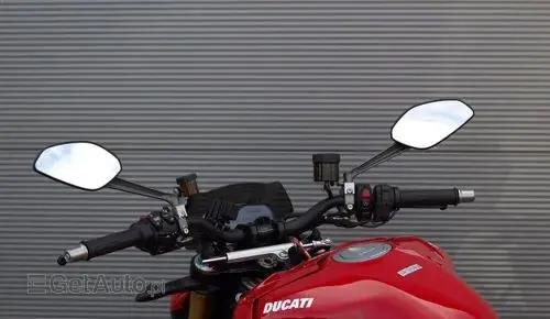 DUCATI Streetfighter V4 S 