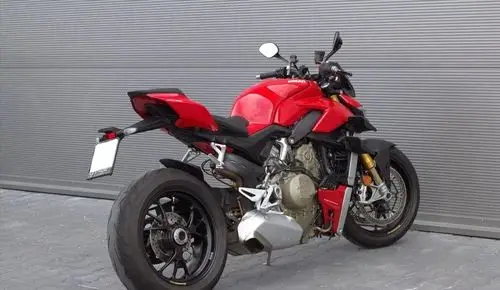 DUCATI Streetfighter V4 S 