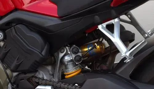 DUCATI Streetfighter V4 S 