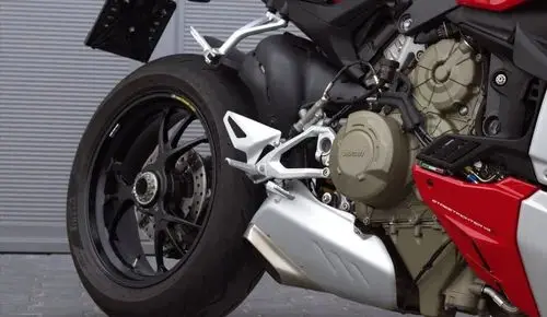 DUCATI Streetfighter V4 S 