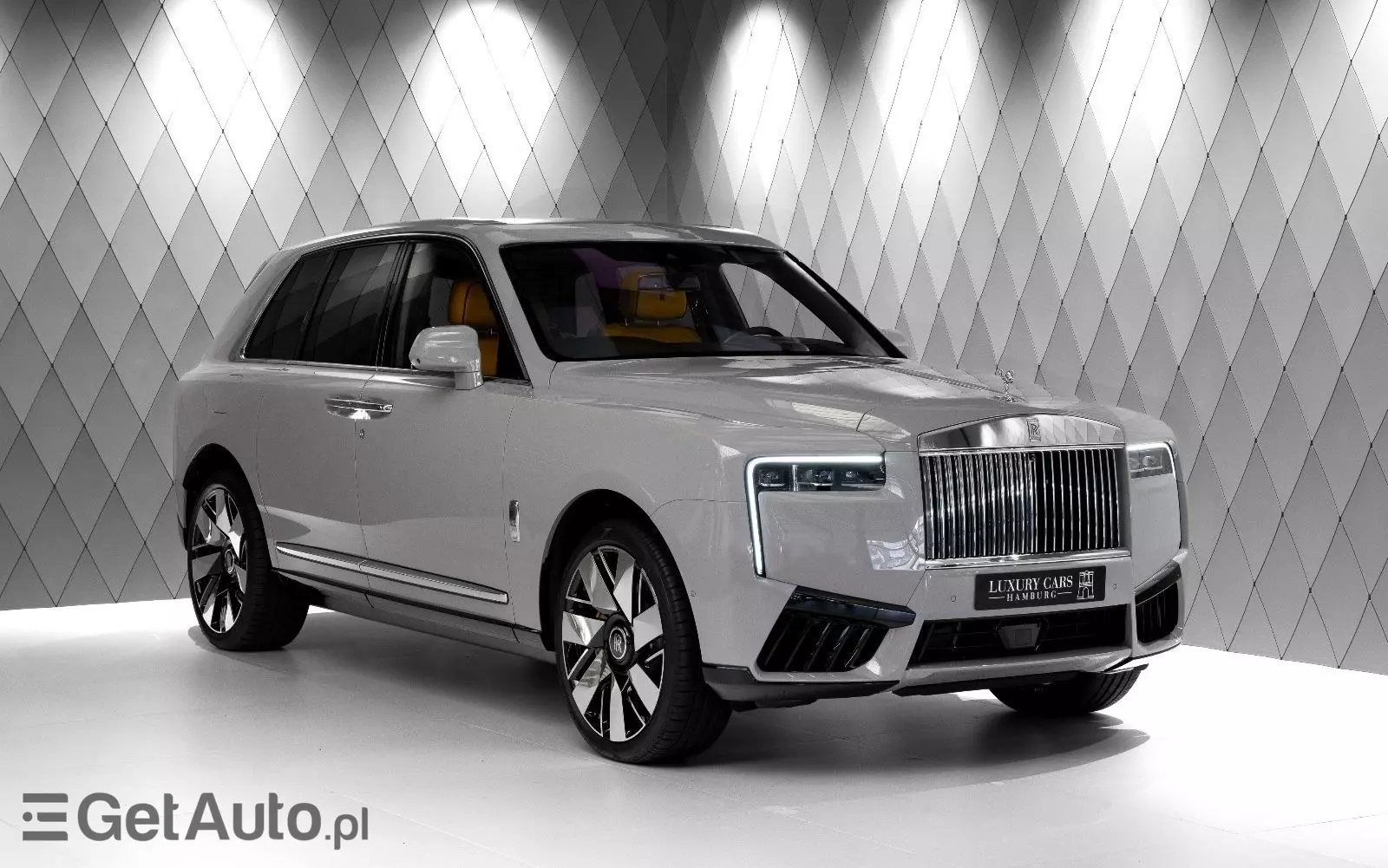 ROLLS-ROYCE Cullinan 
