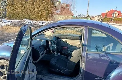 VOLKSWAGEN New Beetle 