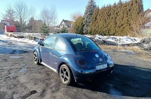 VOLKSWAGEN New Beetle 