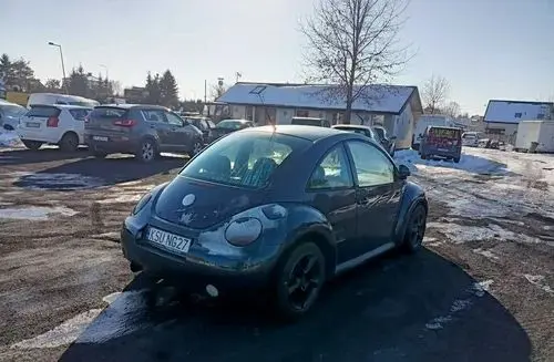 VOLKSWAGEN New Beetle 