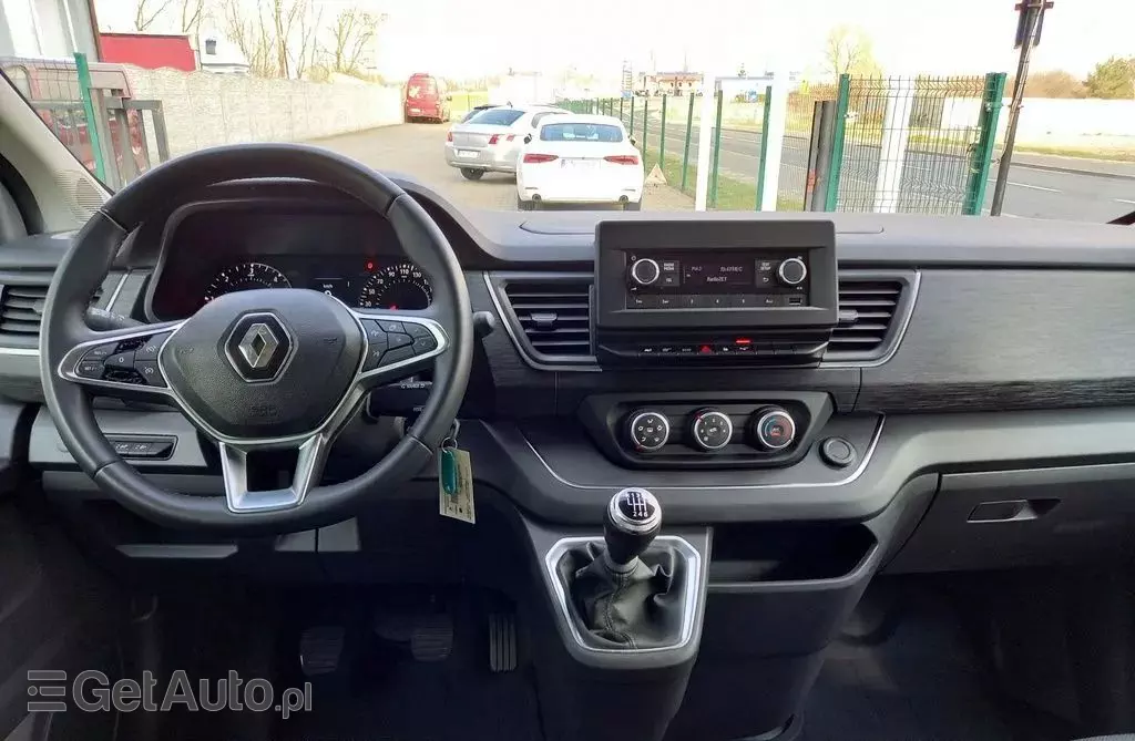 RENAULT Trafic 