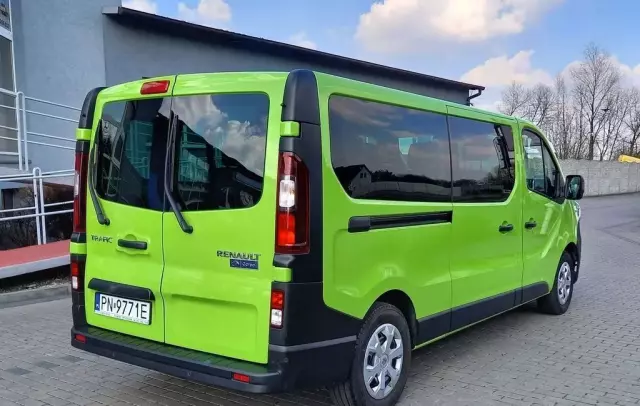 RENAULT Trafic 