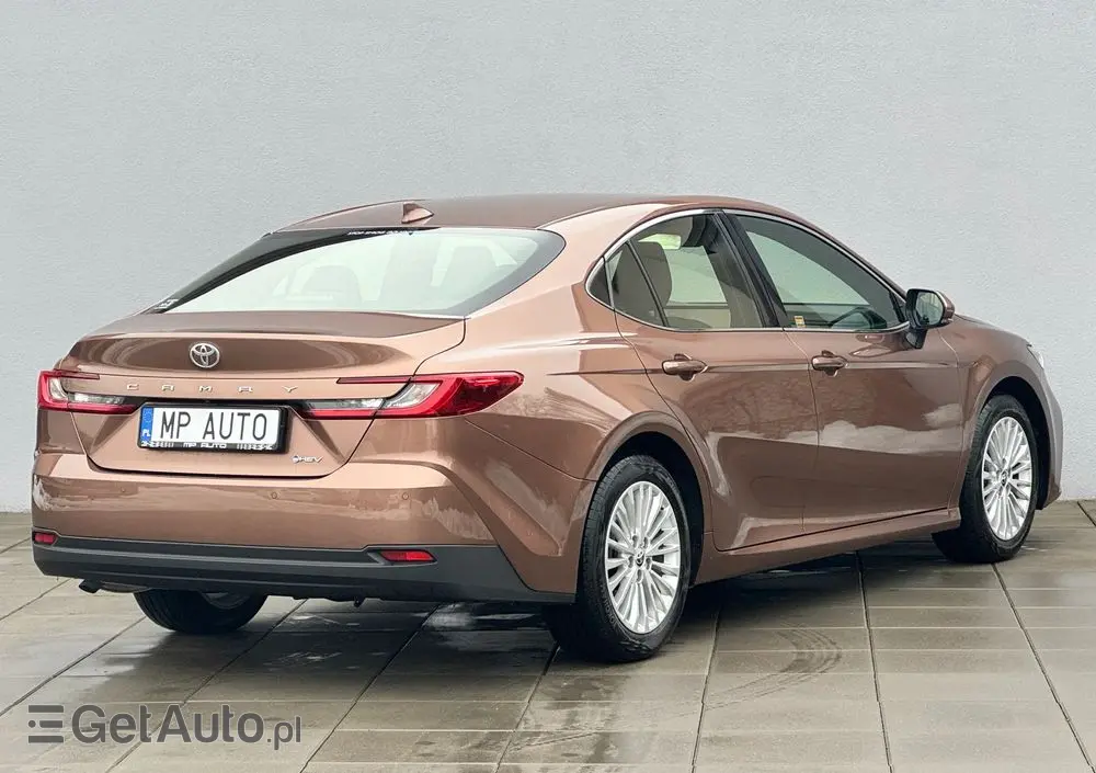 TOYOTA Camry 2.5 Hybrid Comfort CVT