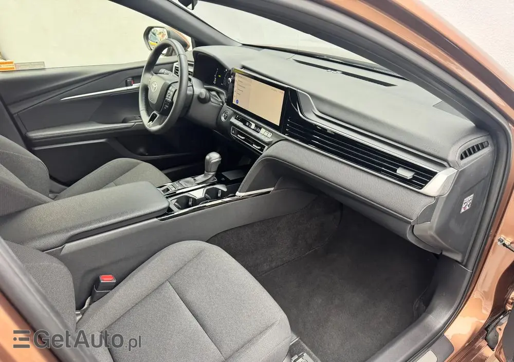 TOYOTA Camry 2.5 Hybrid Comfort CVT