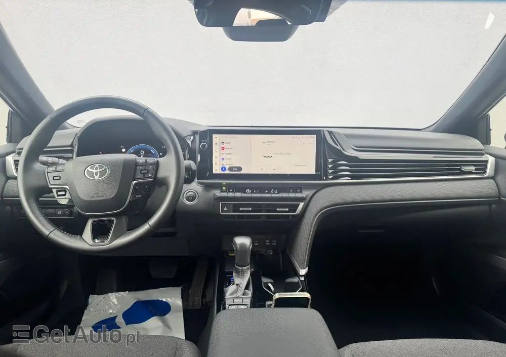TOYOTA Camry 2.5 Hybrid Comfort CVT