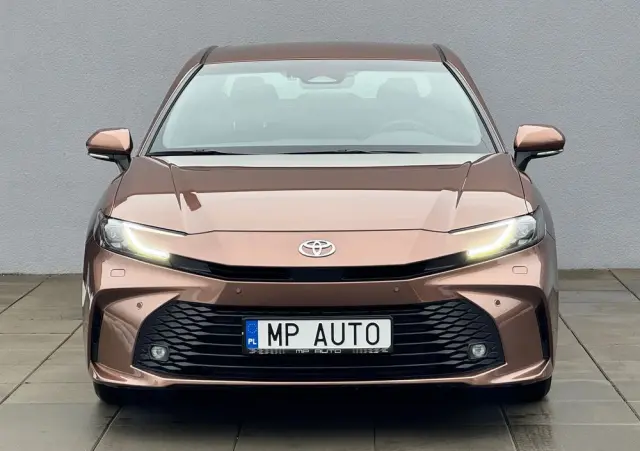 TOYOTA Camry 2.5 Hybrid Comfort CVT