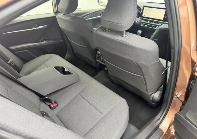 TOYOTA Camry 2.5 Hybrid Comfort CVT