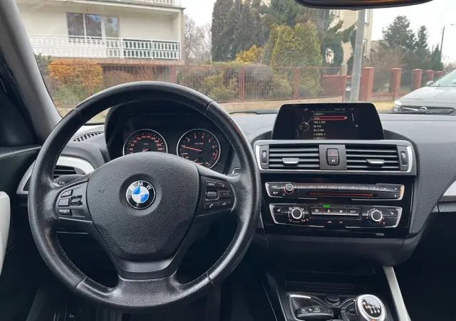 BMW Seria 1 116i Edition Metropolitan