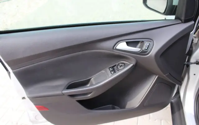 FORD Focus Turnier 1.5 EcoBlue Start-Stopp-System ACTIVE STYLE