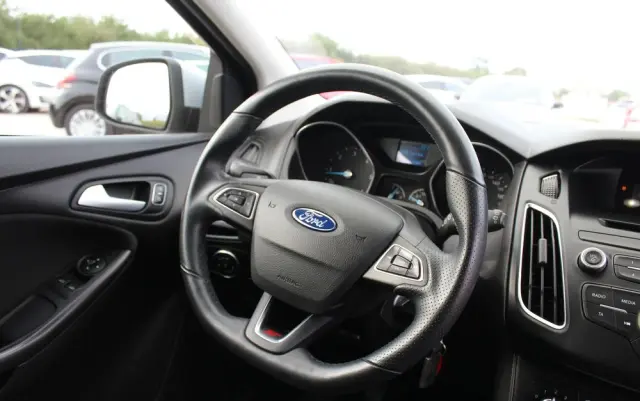 FORD Focus Turnier 1.5 EcoBlue Start-Stopp-System ACTIVE STYLE