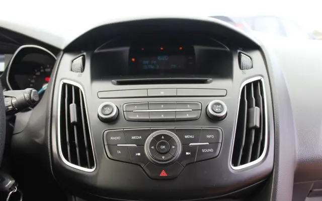 FORD Focus Turnier 1.5 EcoBlue Start-Stopp-System ACTIVE STYLE