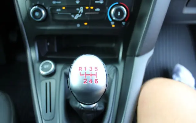 FORD Focus Turnier 1.5 EcoBlue Start-Stopp-System ACTIVE STYLE