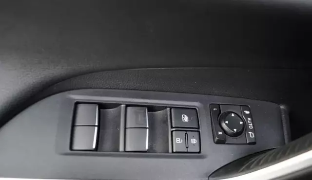 TOYOTA RAV4 2.5 (218 KM) Hybrid CVT