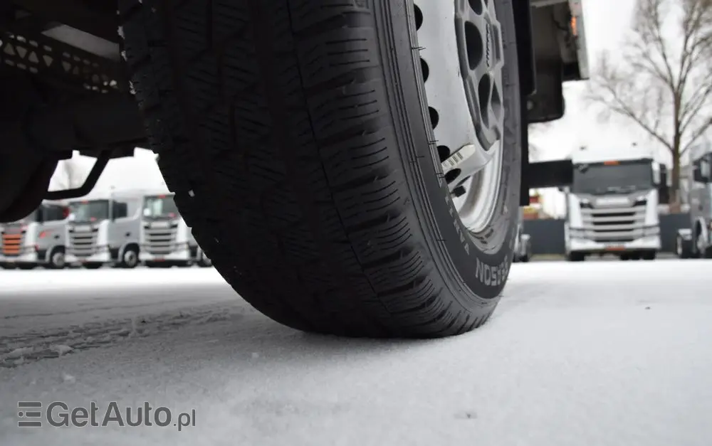 IVECO DAILY 35S14 / 2.3 - 140 KM / AUTIOMAT HI-MATIC / 3 OSOBY / DO 3,5 TONY / KONTENER / DOSTAWCZE / WINDA PALFINGER / KLIMA / TEMPOMAT / 2022 / SERWISOWANY / SPROWADZONY Z NIEMIEC 