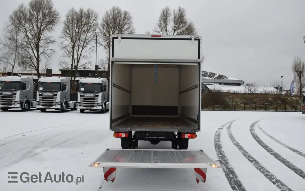 IVECO DAILY 35S14 / 2.3 - 140 KM / AUTIOMAT HI-MATIC / 3 OSOBY / DO 3,5 TONY / KONTENER / DOSTAWCZE / WINDA PALFINGER / KLIMA / TEMPOMAT / 2022 / SERWISOWANY / SPROWADZONY Z NIEMIEC 