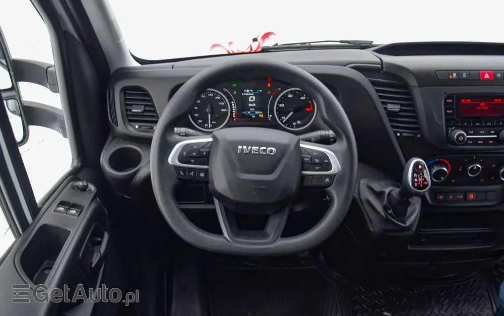 IVECO DAILY 35S14 / 2.3 - 140 KM / AUTIOMAT HI-MATIC / 3 OSOBY / DO 3,5 TONY / KONTENER / DOSTAWCZE / WINDA PALFINGER / KLIMA / TEMPOMAT / 2022 / SERWISOWANY / SPROWADZONY Z NIEMIEC 