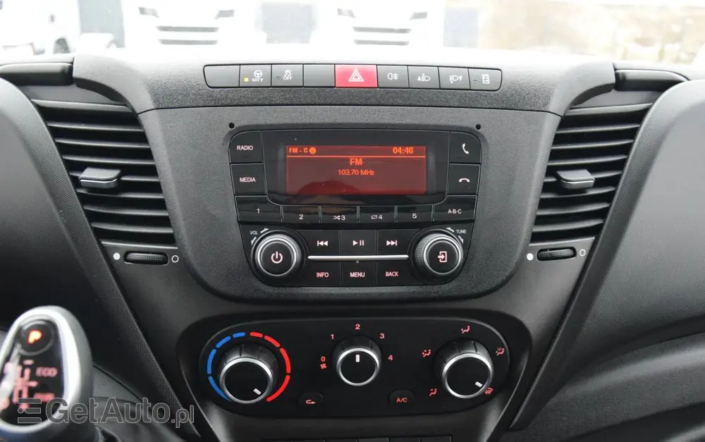 IVECO DAILY 35S14 / 2.3 - 140 KM / AUTIOMAT HI-MATIC / 3 OSOBY / DO 3,5 TONY / KONTENER / DOSTAWCZE / WINDA PALFINGER / KLIMA / TEMPOMAT / 2022 / SERWISOWANY / SPROWADZONY Z NIEMIEC 