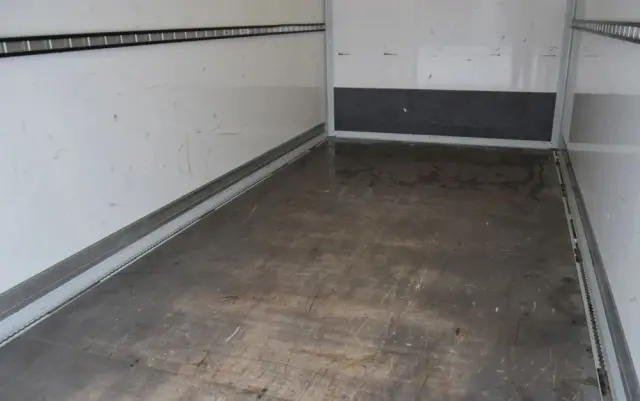 IVECO DAILY 35S14 / 2.3 - 140 KM / AUTIOMAT HI-MATIC / 3 OSOBY / DO 3,5 TONY / KONTENER / DOSTAWCZE / WINDA PALFINGER / KLIMA / TEMPOMAT / 2022 / SERWISOWANY / SPROWADZONY Z NIEMIEC 