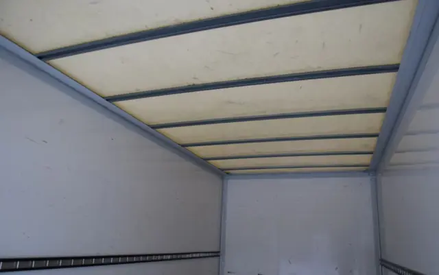 IVECO DAILY 35S14 / 2.3 - 140 KM / AUTIOMAT HI-MATIC / 3 OSOBY / DO 3,5 TONY / KONTENER / DOSTAWCZE / WINDA PALFINGER / KLIMA / TEMPOMAT / 2022 / SERWISOWANY / SPROWADZONY Z NIEMIEC 