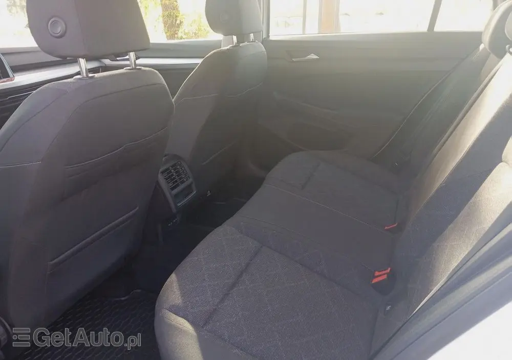 VOLKSWAGEN Golf VIII 2.0 TDI Life