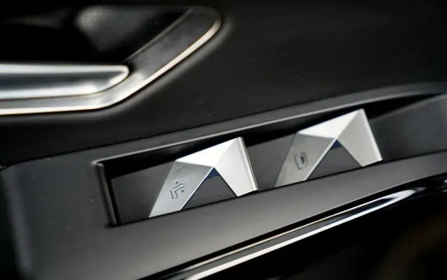 DS AUTOMOBILES DS 7 Crossback 