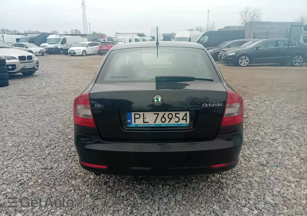SKODA Octavia 