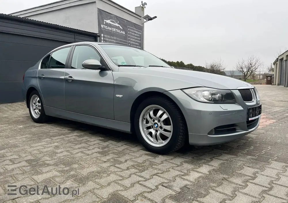 BMW Seria 3 325i