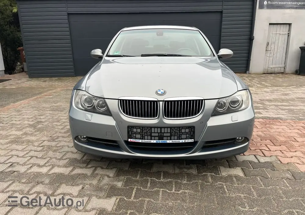BMW Seria 3 325i