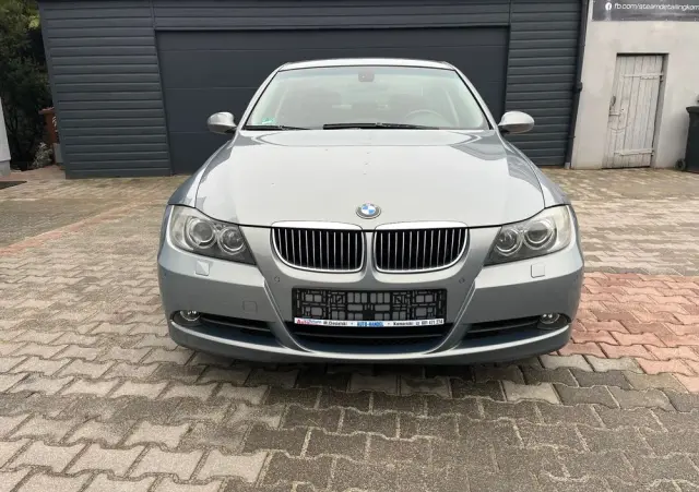 BMW Seria 3 325i